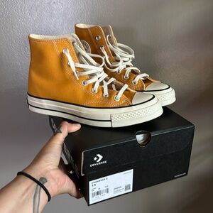 New mustard converse
